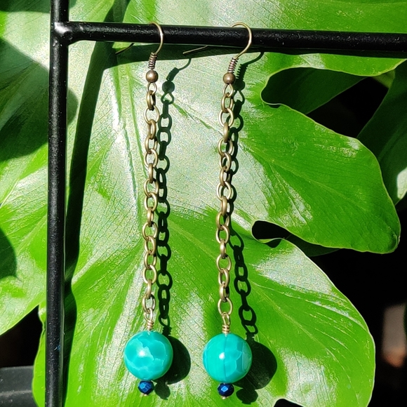 Agate Gemstone Bead with Sparkly Bead Dangly Earrings - Picture 3 of 9